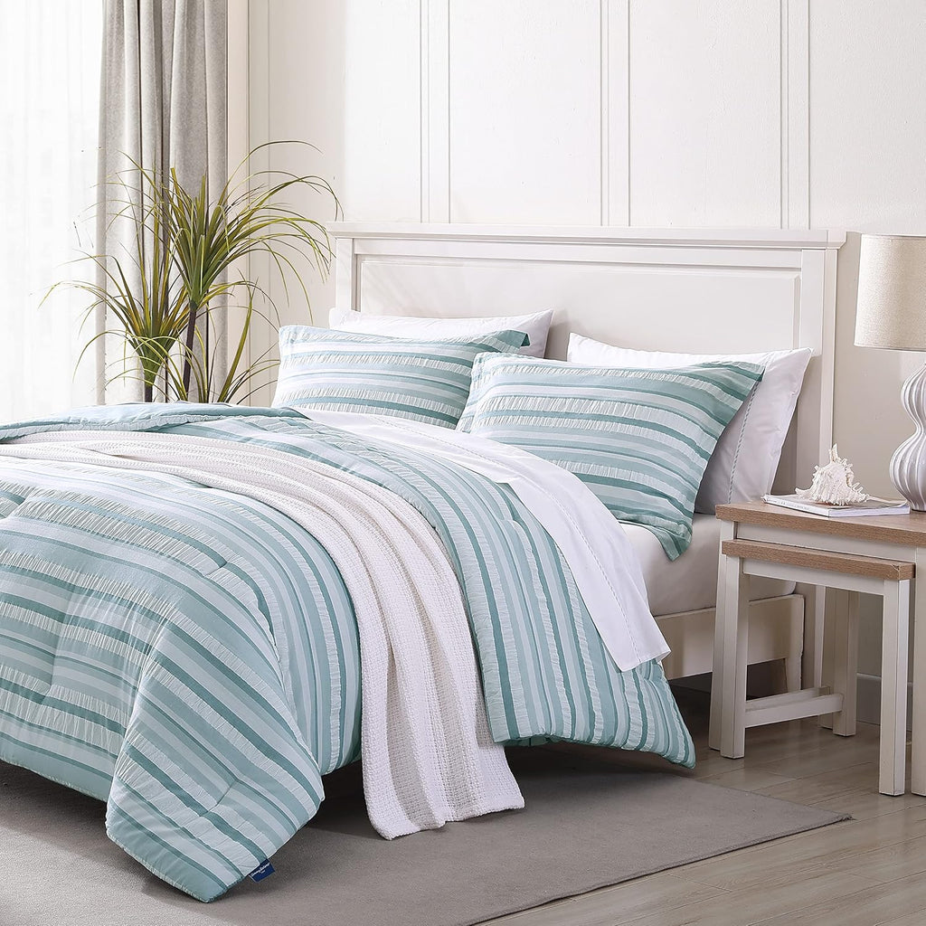 Tommy Bahama - Queen Comforter Set, Cotton Reversible Bedding with Matching Shams, Bedding Set for All Seasons (Clearwater Cay Blue, Queen)