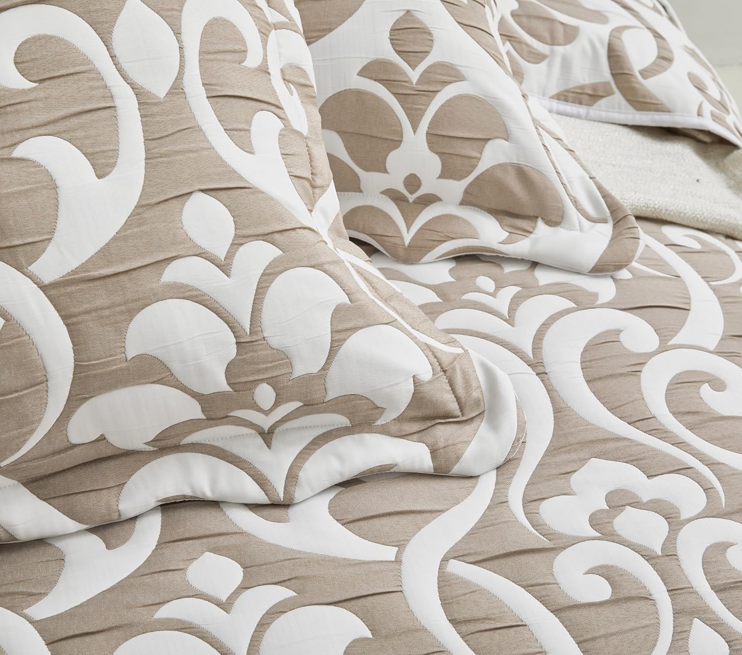 Chezmoi Collection Oversized Bedspread 128x120, Jacquard Matelasse Floral Damask Design, 5-Piece Lightweight Reversible Microfiber Coverlet Set Textured Dot Border, Super King, Taupe/White