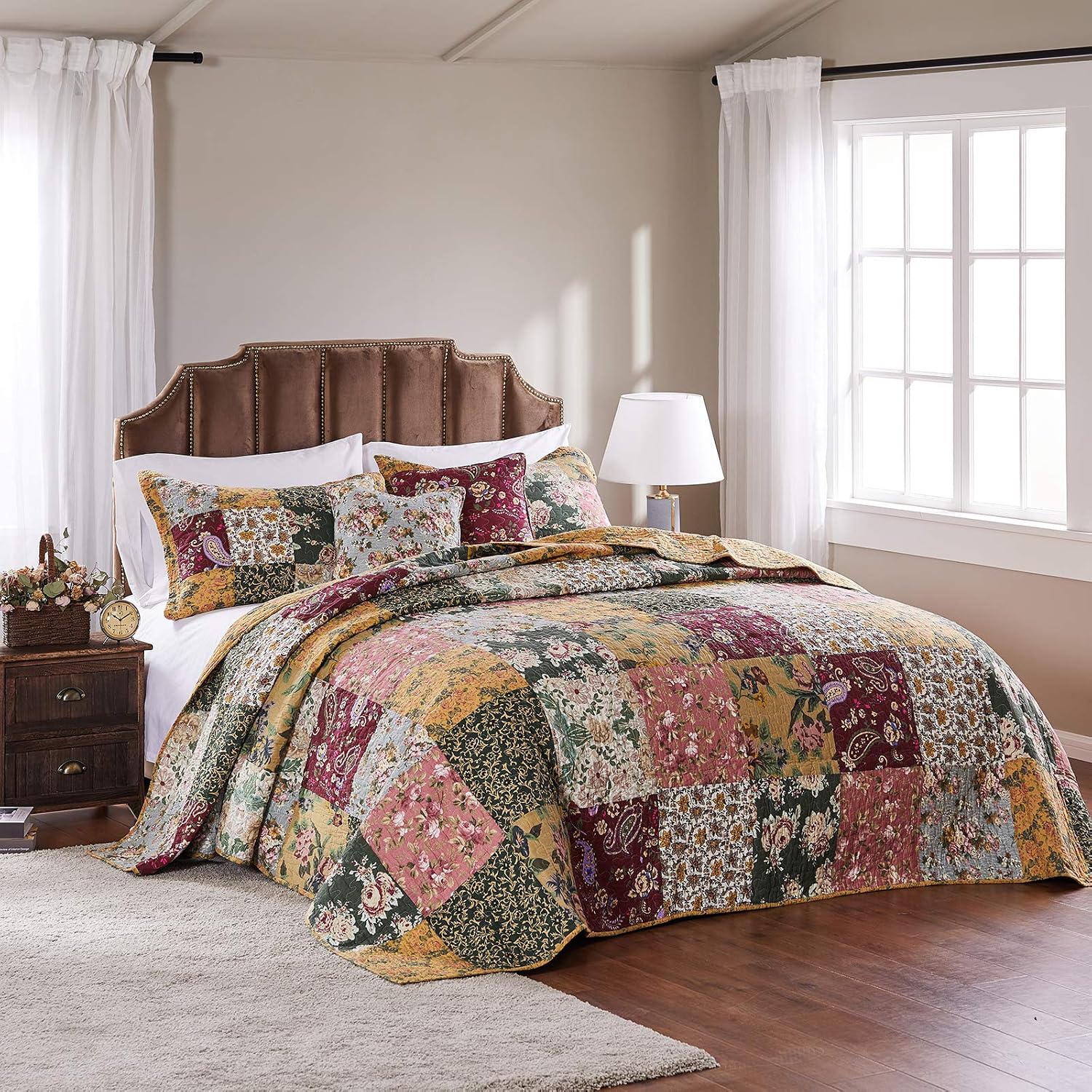Greenland Home Antique Chic 100% Cotton Authentic Patchwork Quilt Set, with Bedspread Coverage, 3-Piece Jumbo Queen