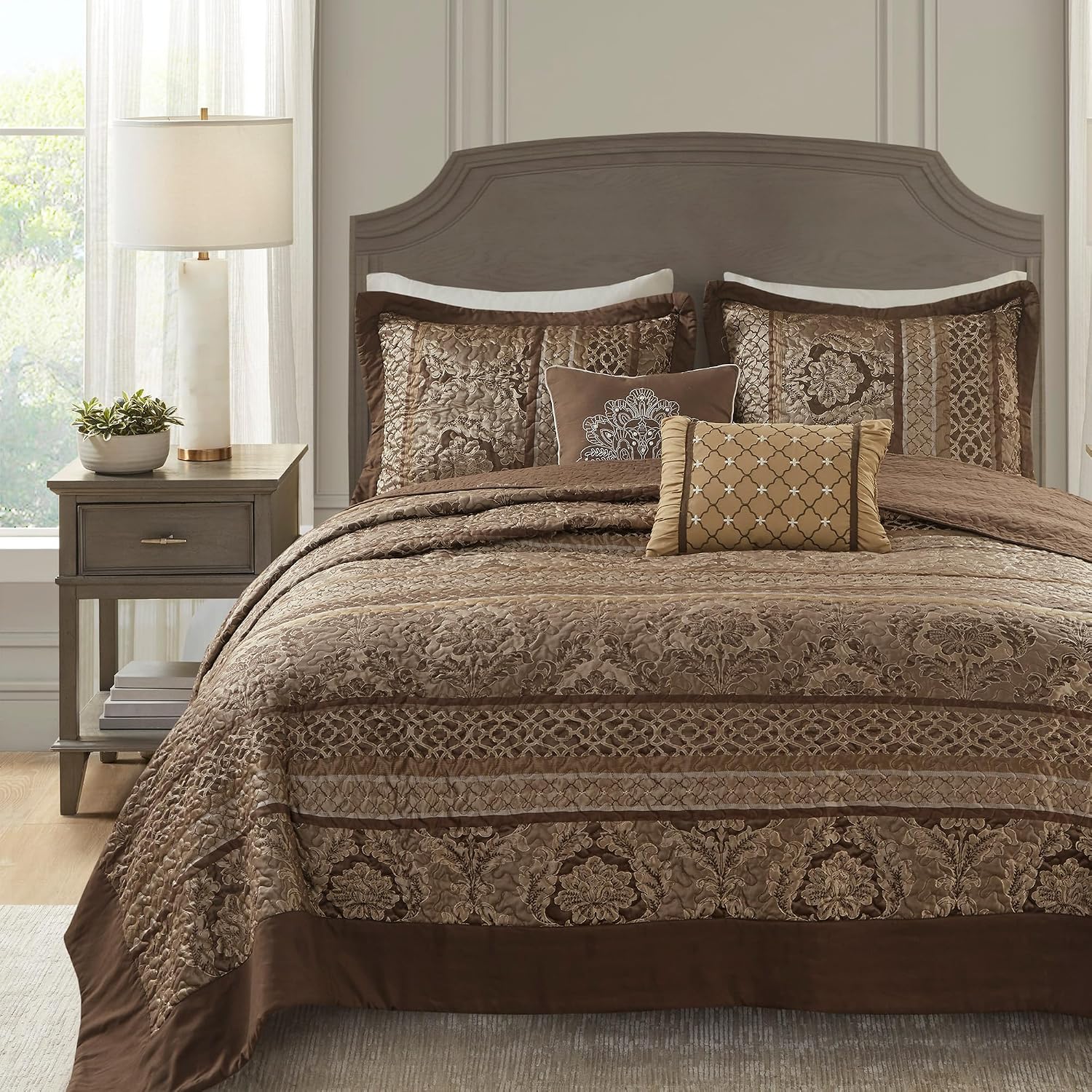 Madison Park Bellagio Reversible Quilted Bedspread Set, Solid Reverse Summer Breathable, Lightweight All Season Bedding Layer, Matching Shams, Bedspread King(120'x118'), Brown 5 Piece