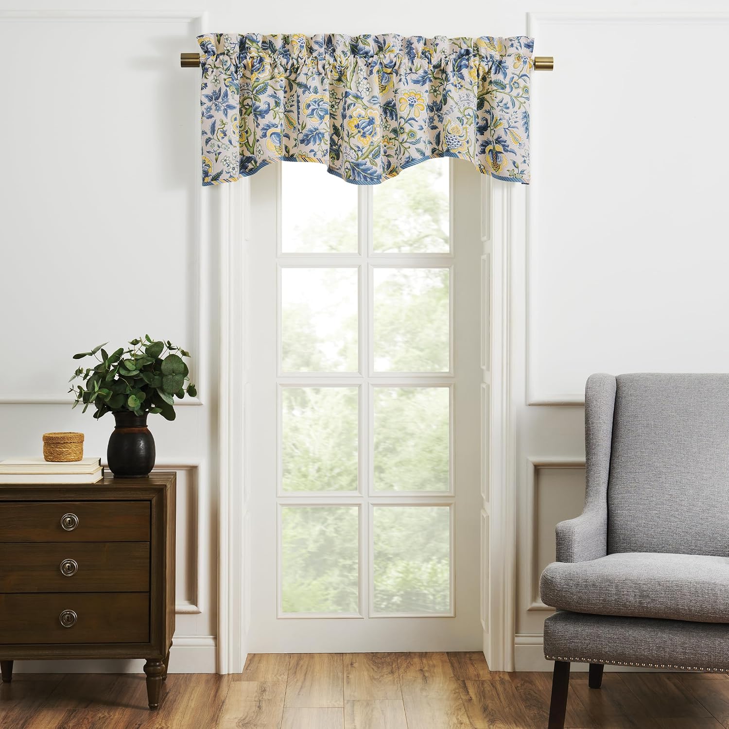 Waverly Imperial Dress Valance - Porcelain Design - 52' X 15'