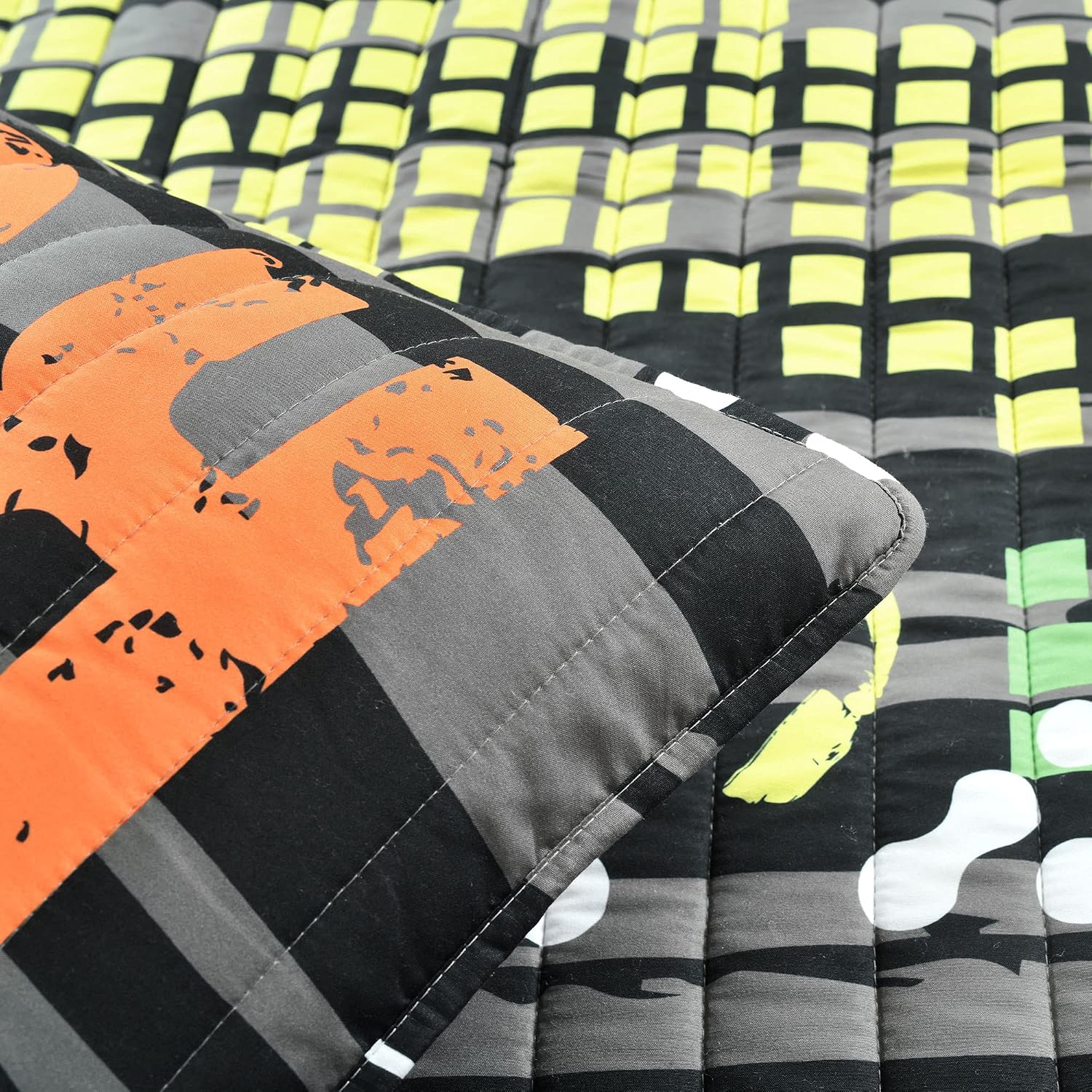 Lush Decor Rock N Roll Reversible 5 Piece Quilt Set, Full/Queen, Black