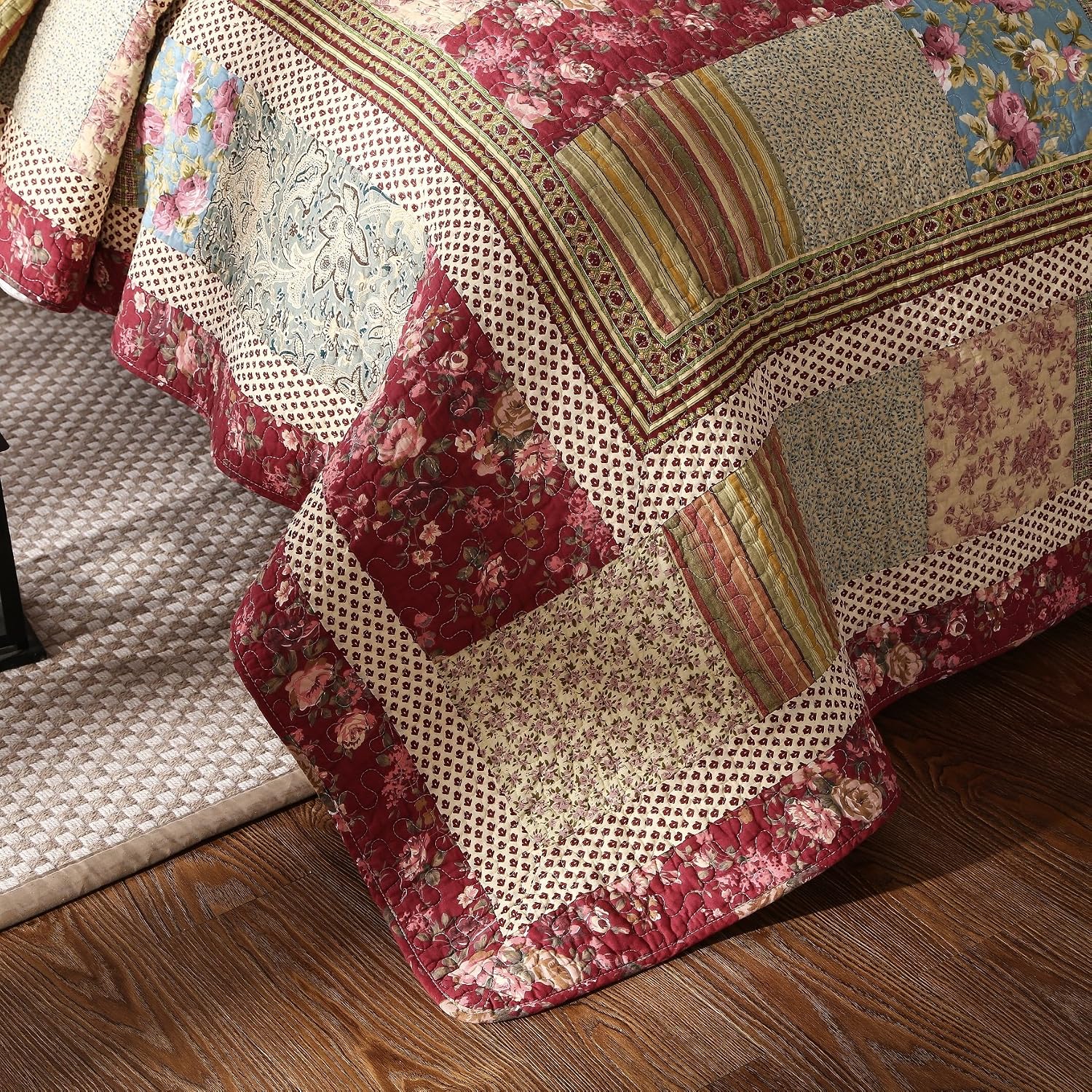 Tache Cotton Patchwork Country Farm Cottage Vintage Antique Ditsy Floral Paisley Burgundy Beige Lightweight Coverlet Fairy Tale Tea Party Quilt Set, Queen